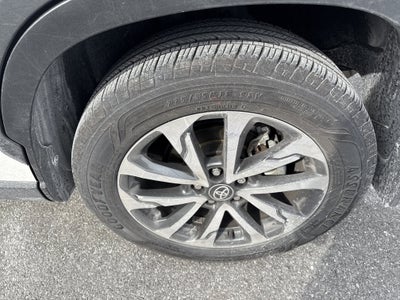 2023 Toyota Corolla Cross XLE