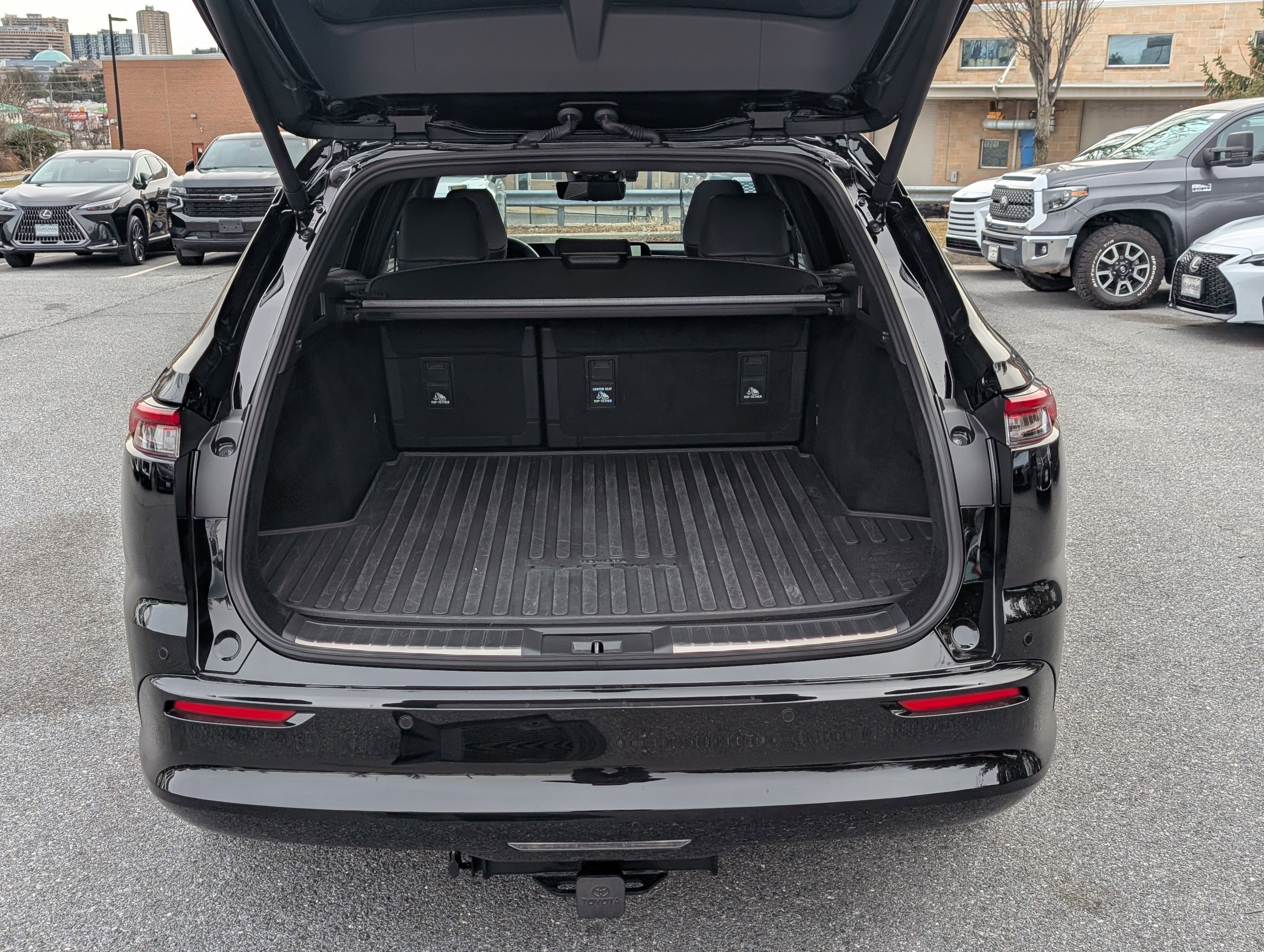 2025 Toyota Crown Signia Limited