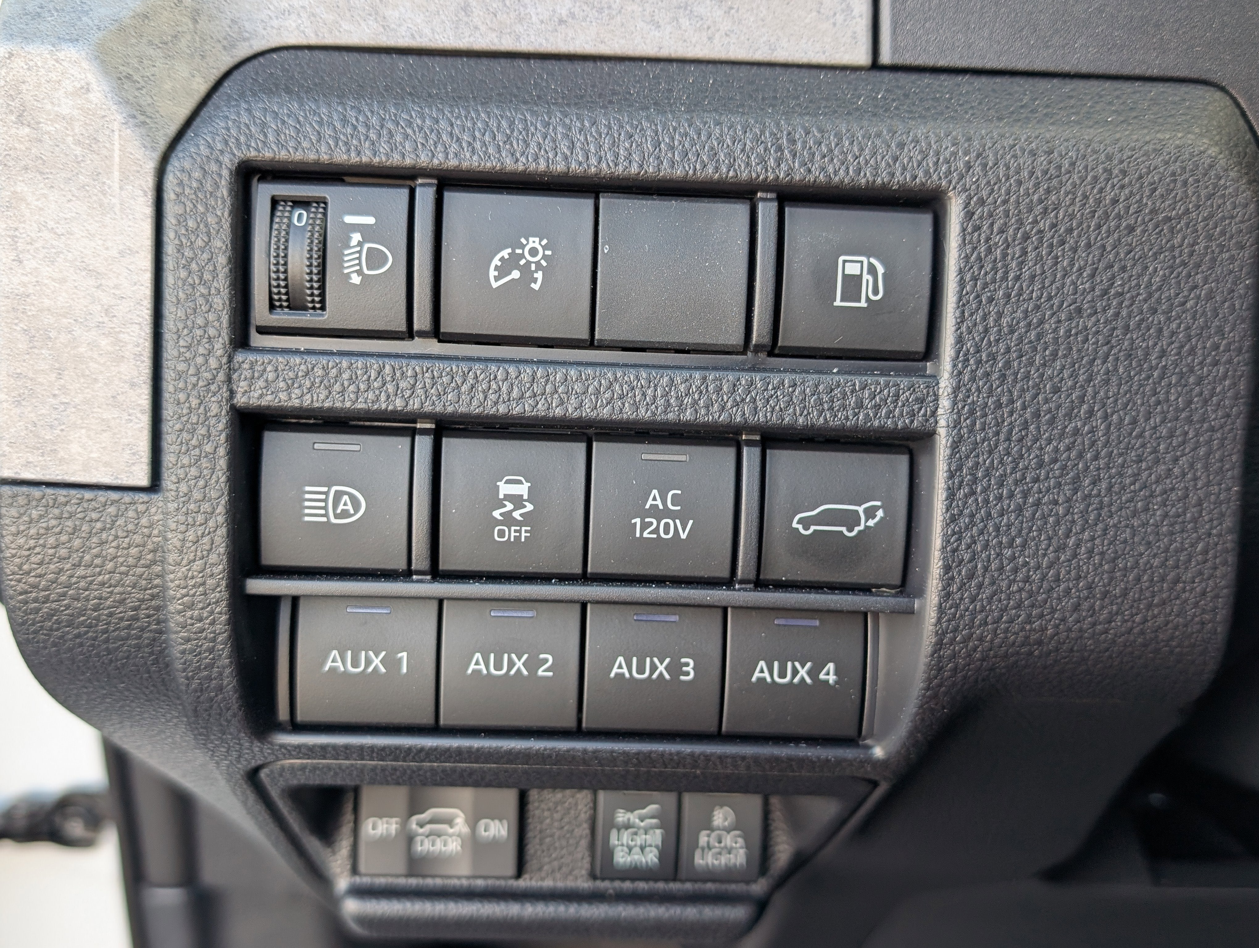 2025 Toyota 4Runner Hybrid Trailhunter