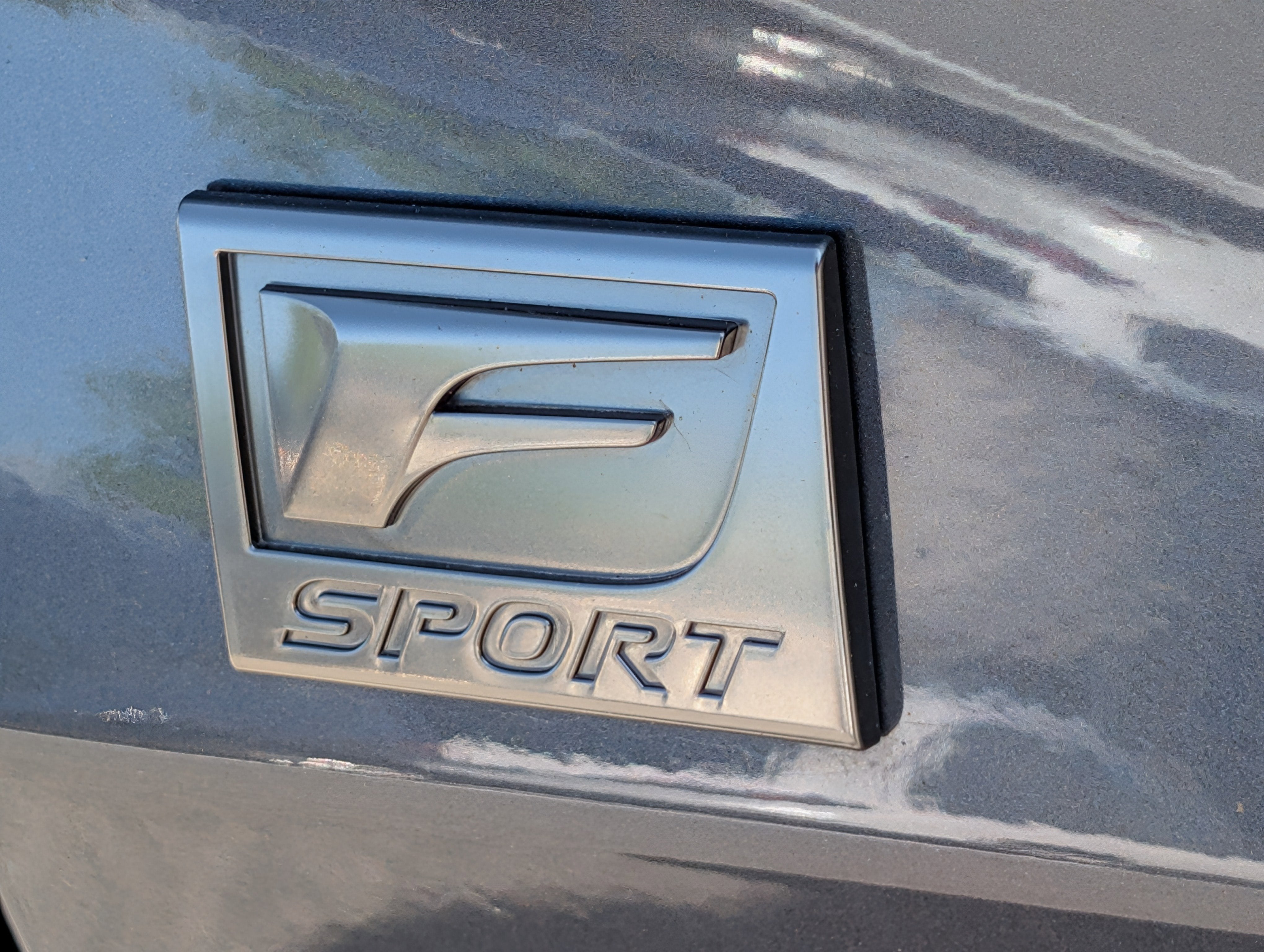 2023 Lexus UX 250h F SPORT Design