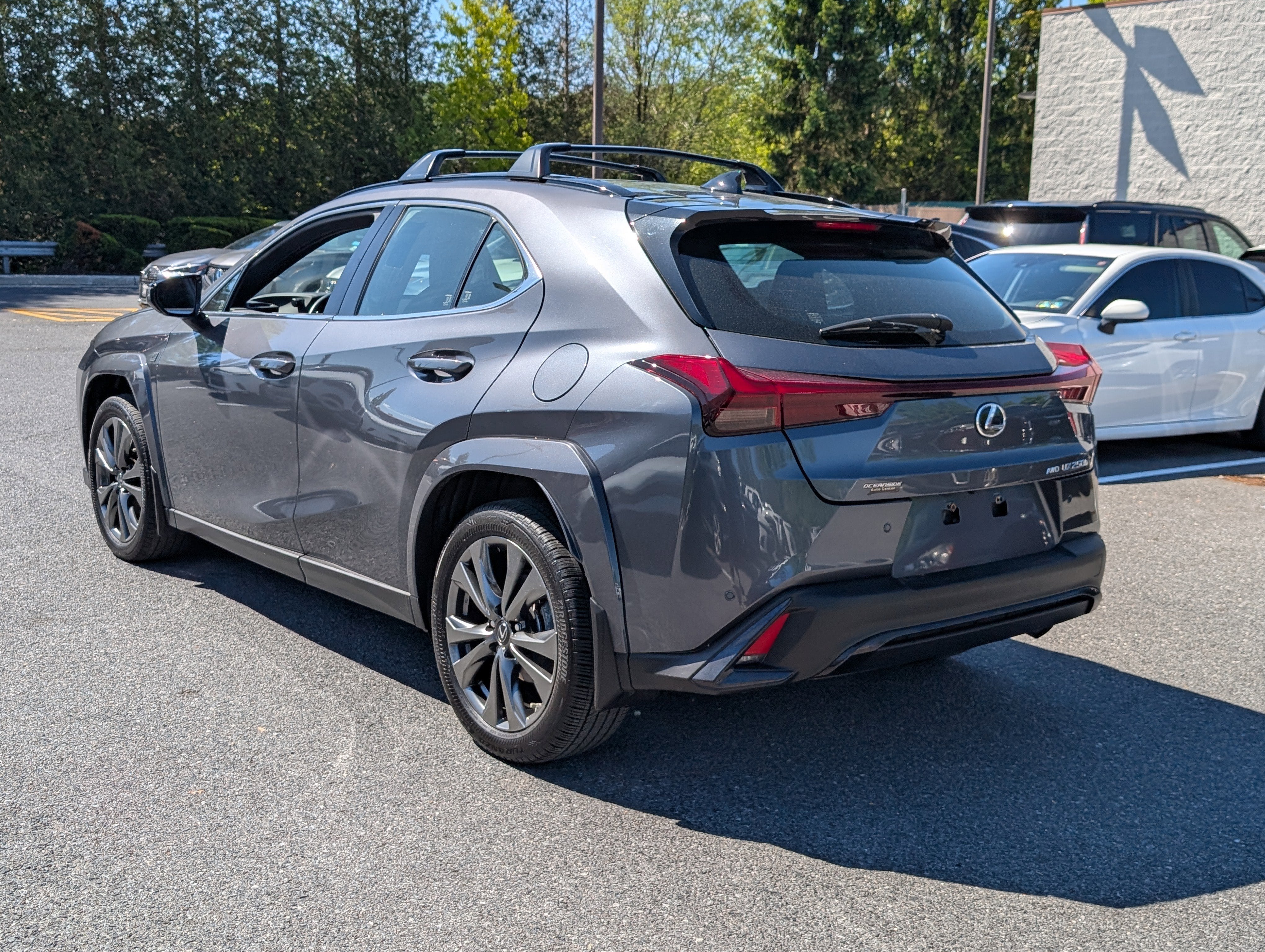 2023 Lexus UX 250h F SPORT Design