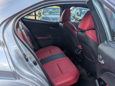 2023 Lexus UX 250h F SPORT Handling