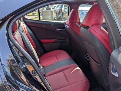 2022 Lexus UX 250h F SPORT