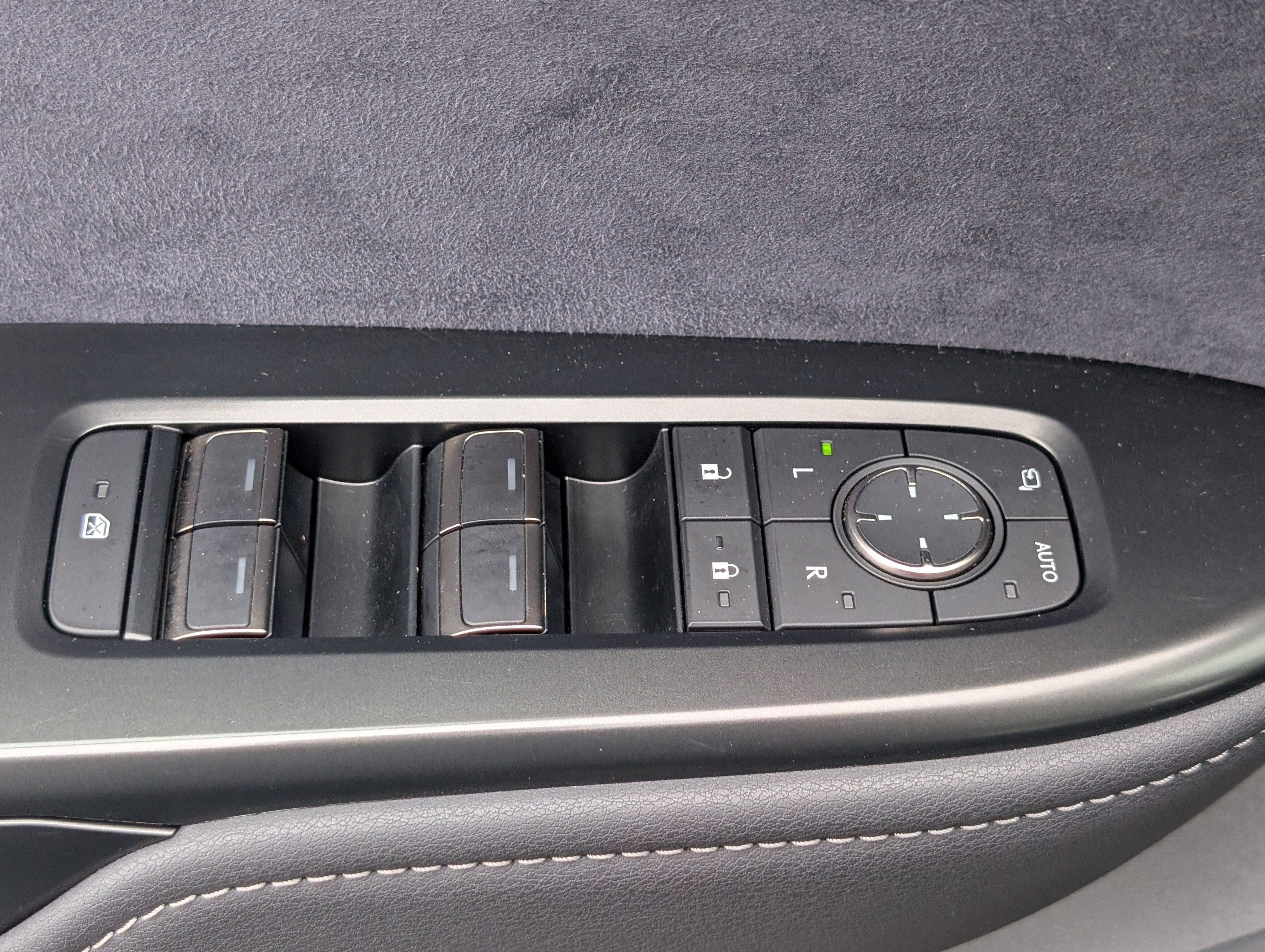 2023 Lexus RZ RZ 450e Luxury