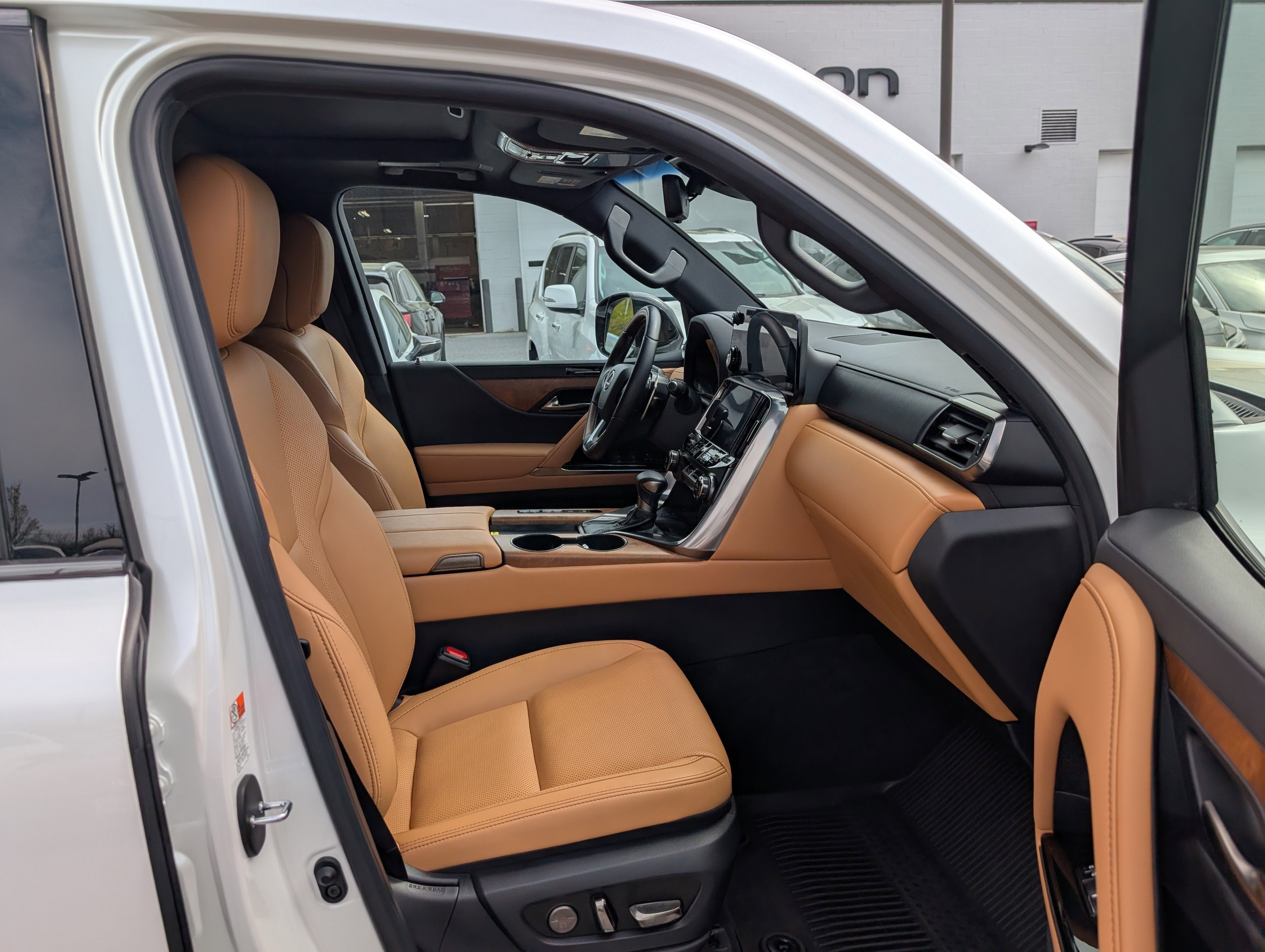 2024 Lexus LX 600 Luxury