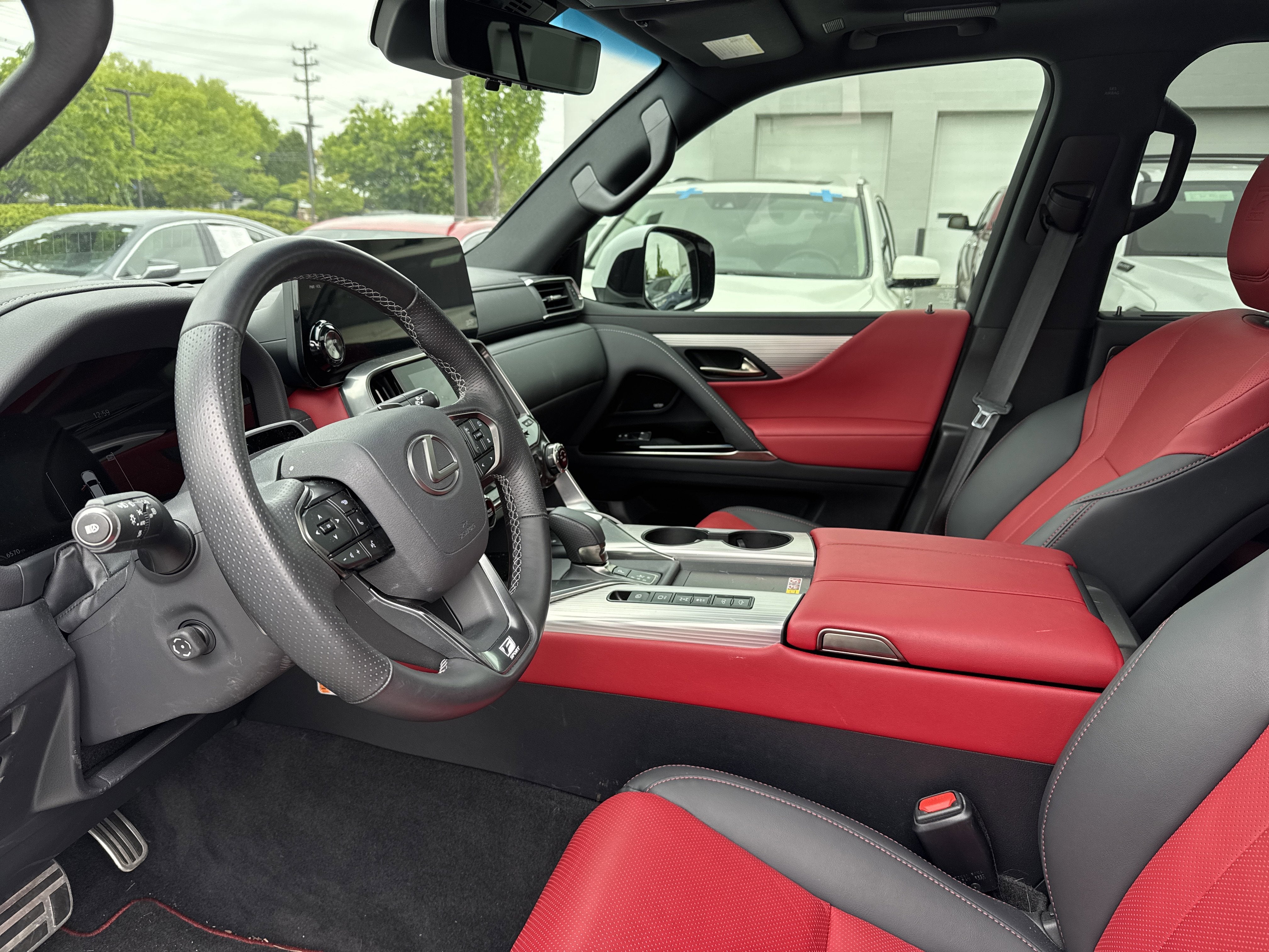 2025 Lexus LX 700h F SPORT