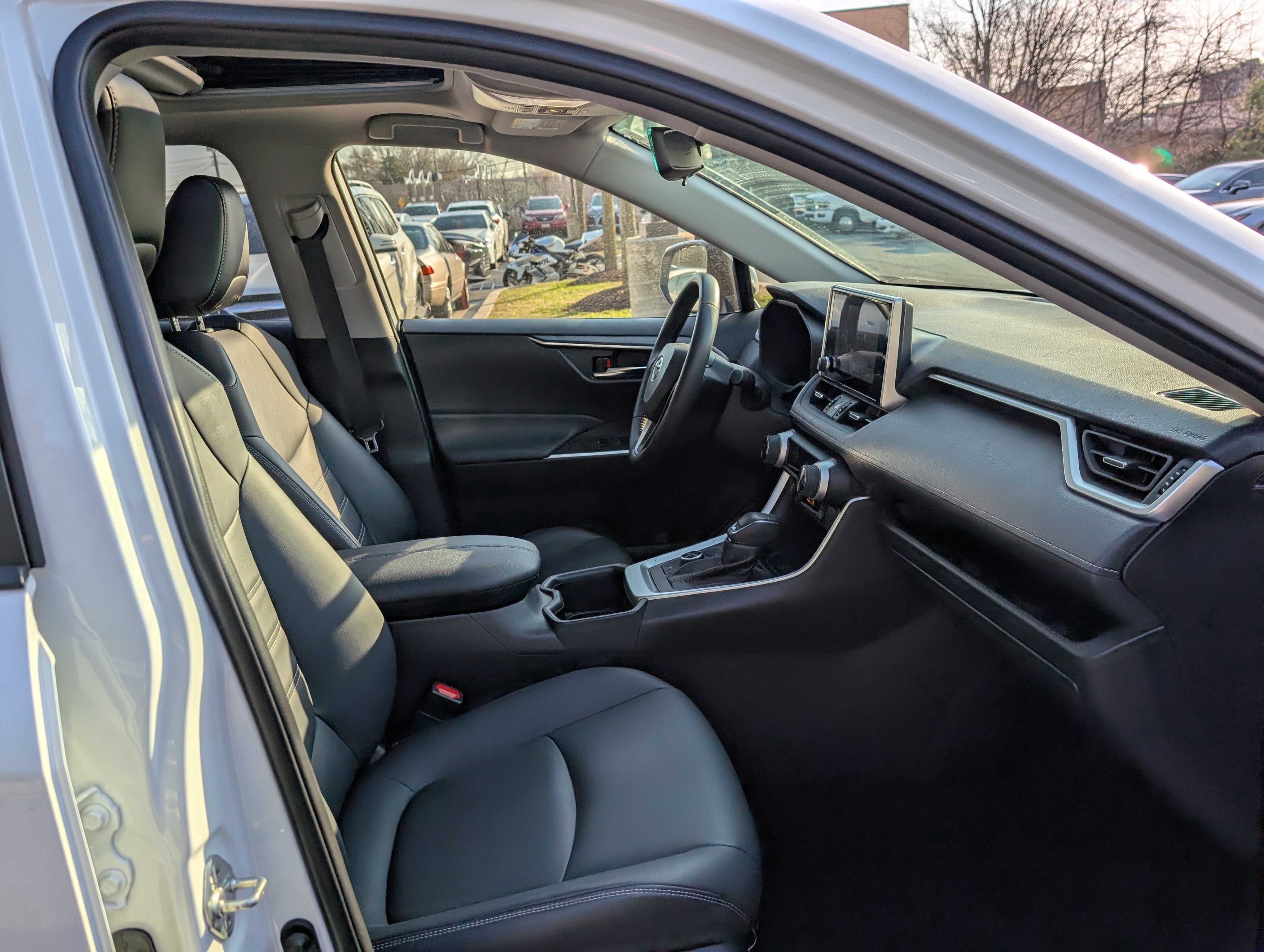 2023 Toyota RAV4 Hybrid XLE Premium