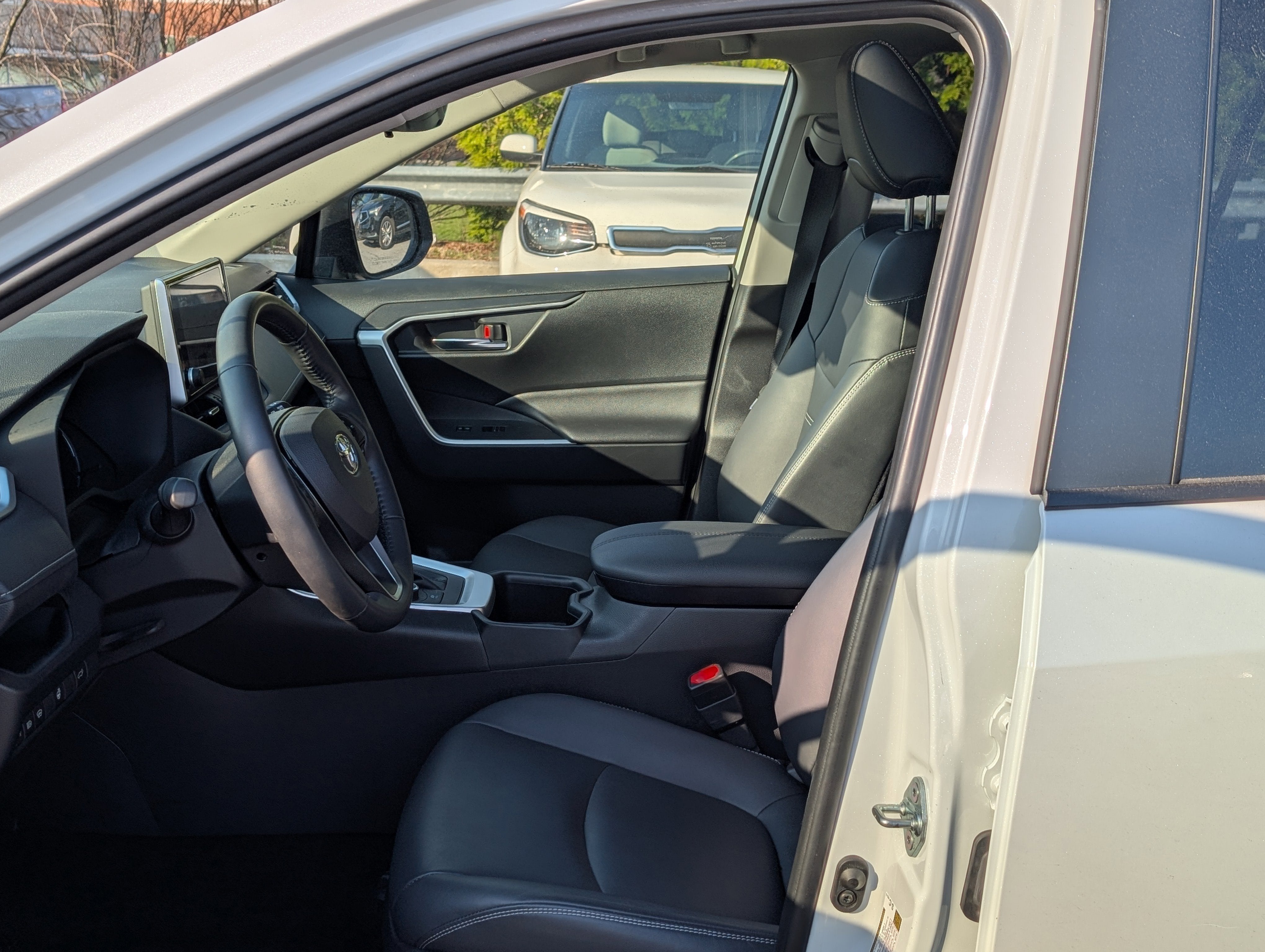 2023 Toyota RAV4 Hybrid XLE Premium