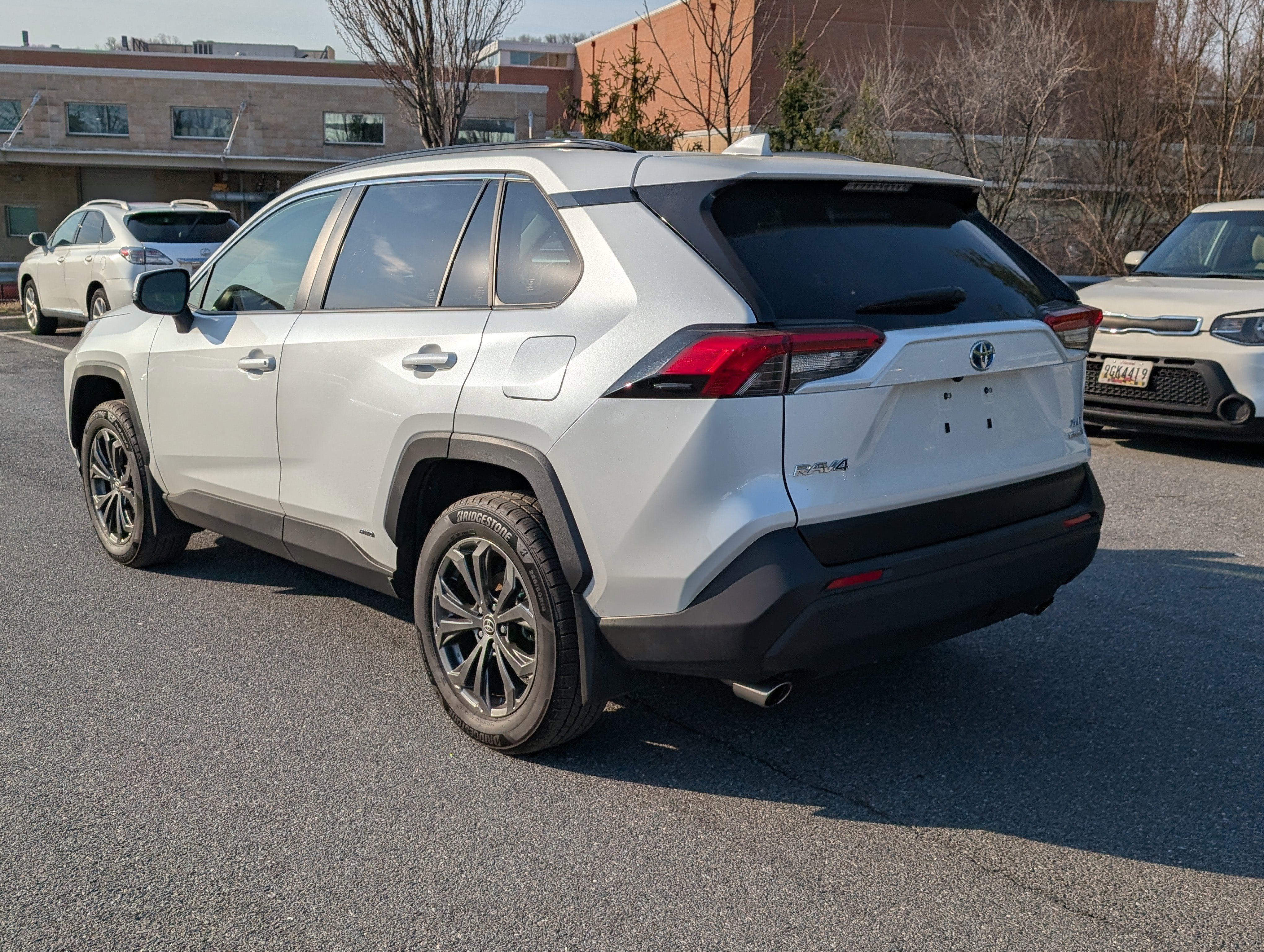 2023 Toyota RAV4 Hybrid XLE Premium