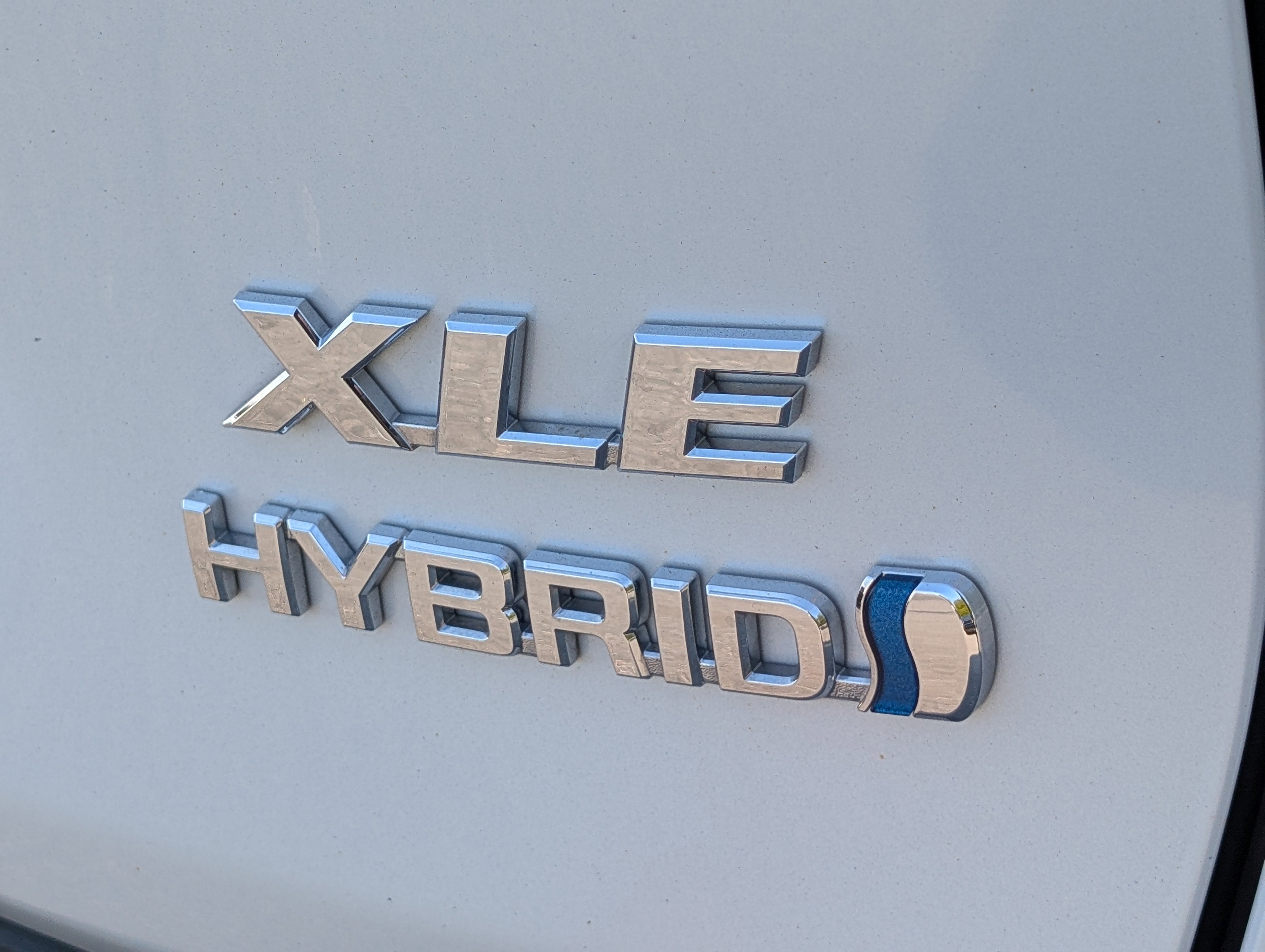 2023 Toyota RAV4 Hybrid XLE Premium