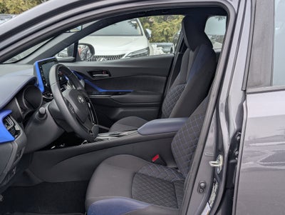 2022 Toyota C-HR XLE