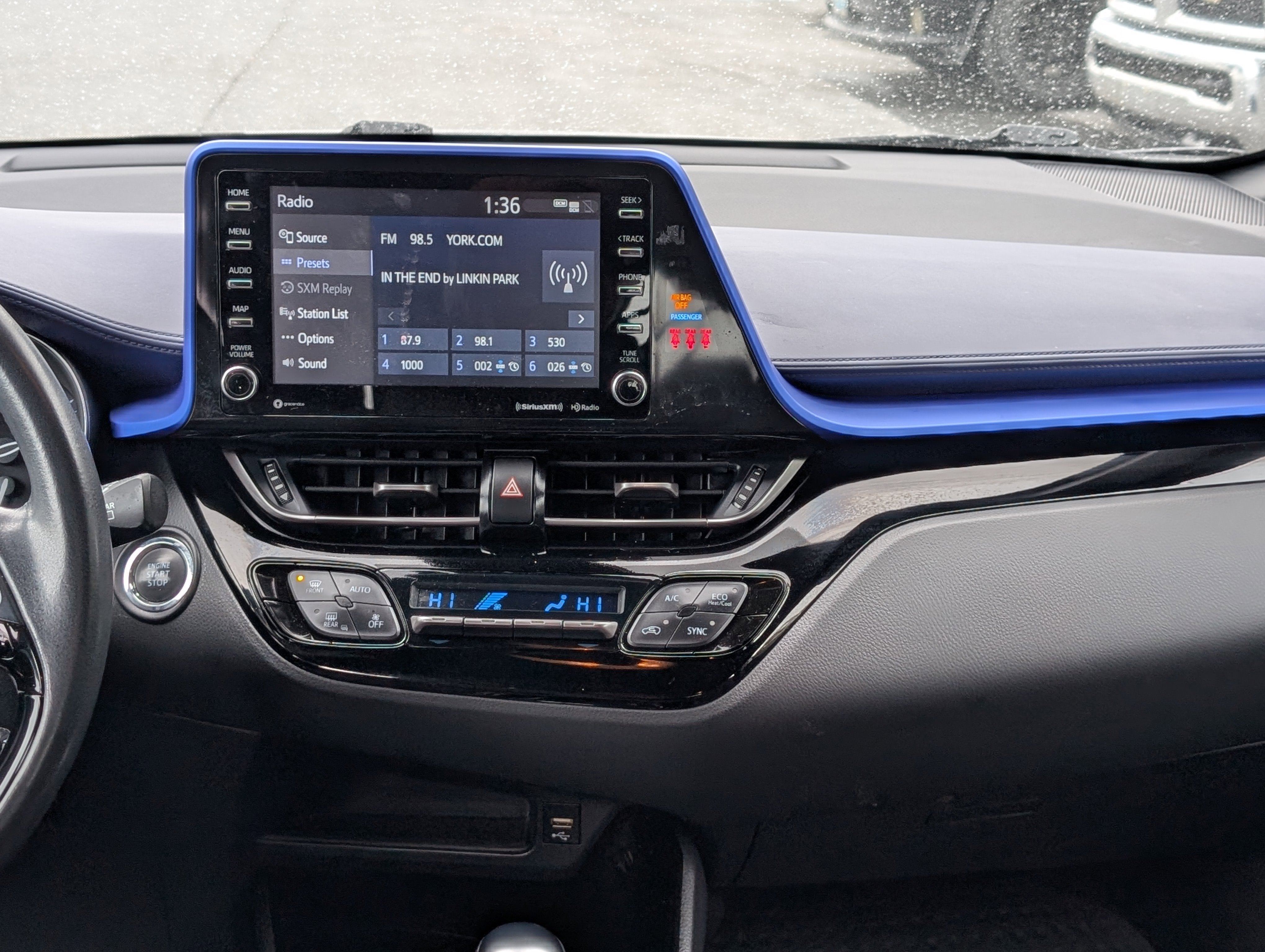 2022 Toyota C-HR XLE