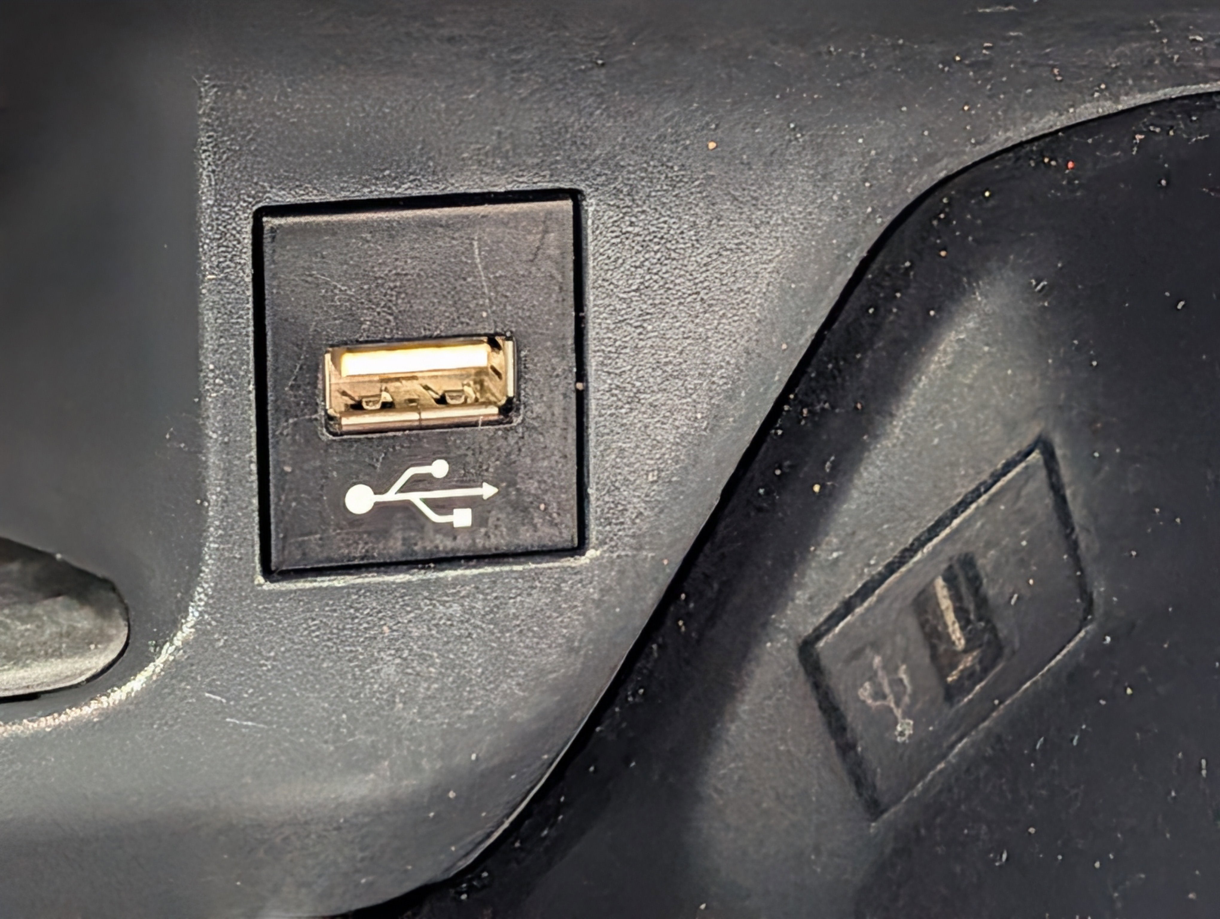 2022 Toyota C-HR XLE