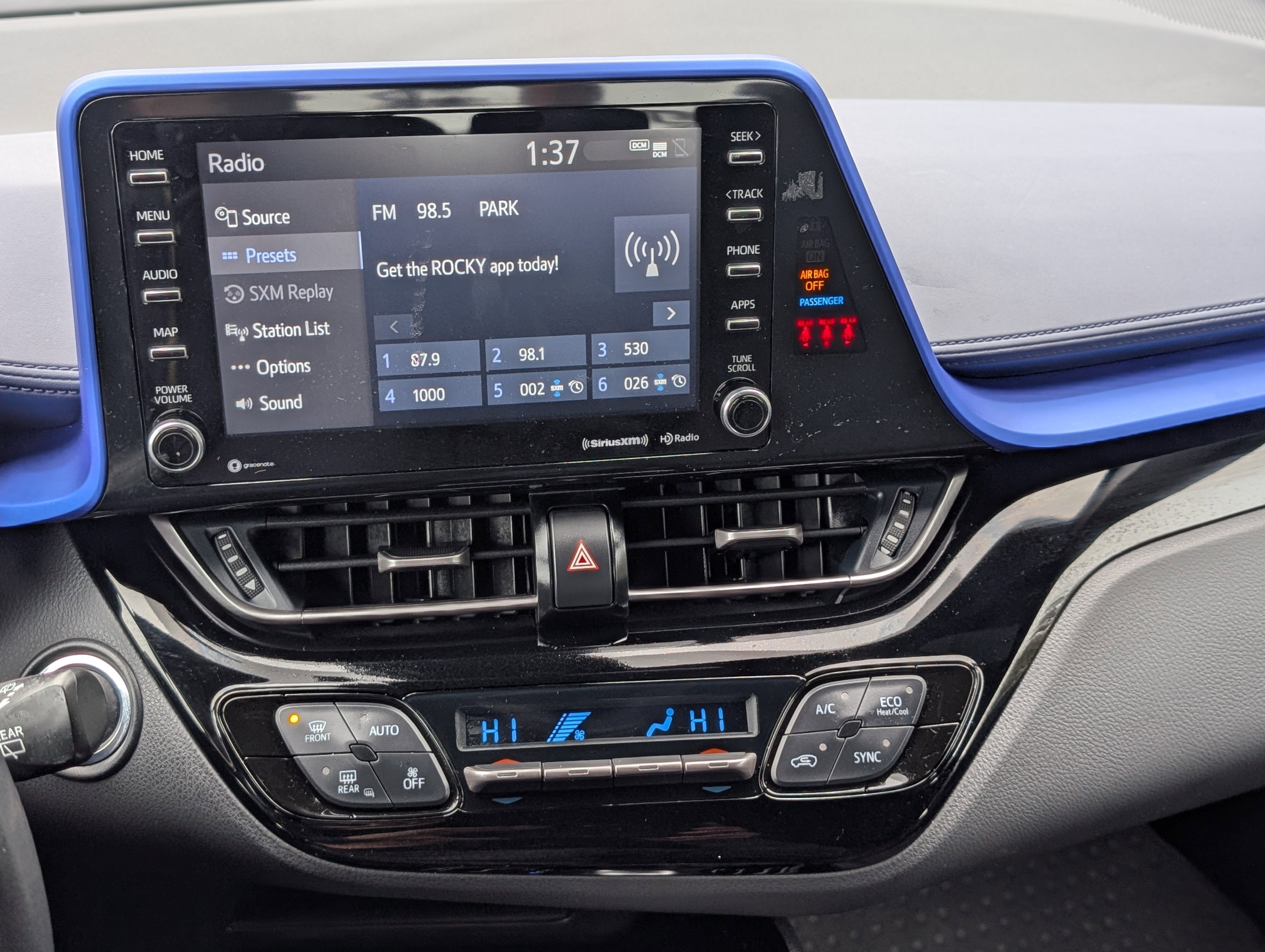 2022 Toyota C-HR XLE