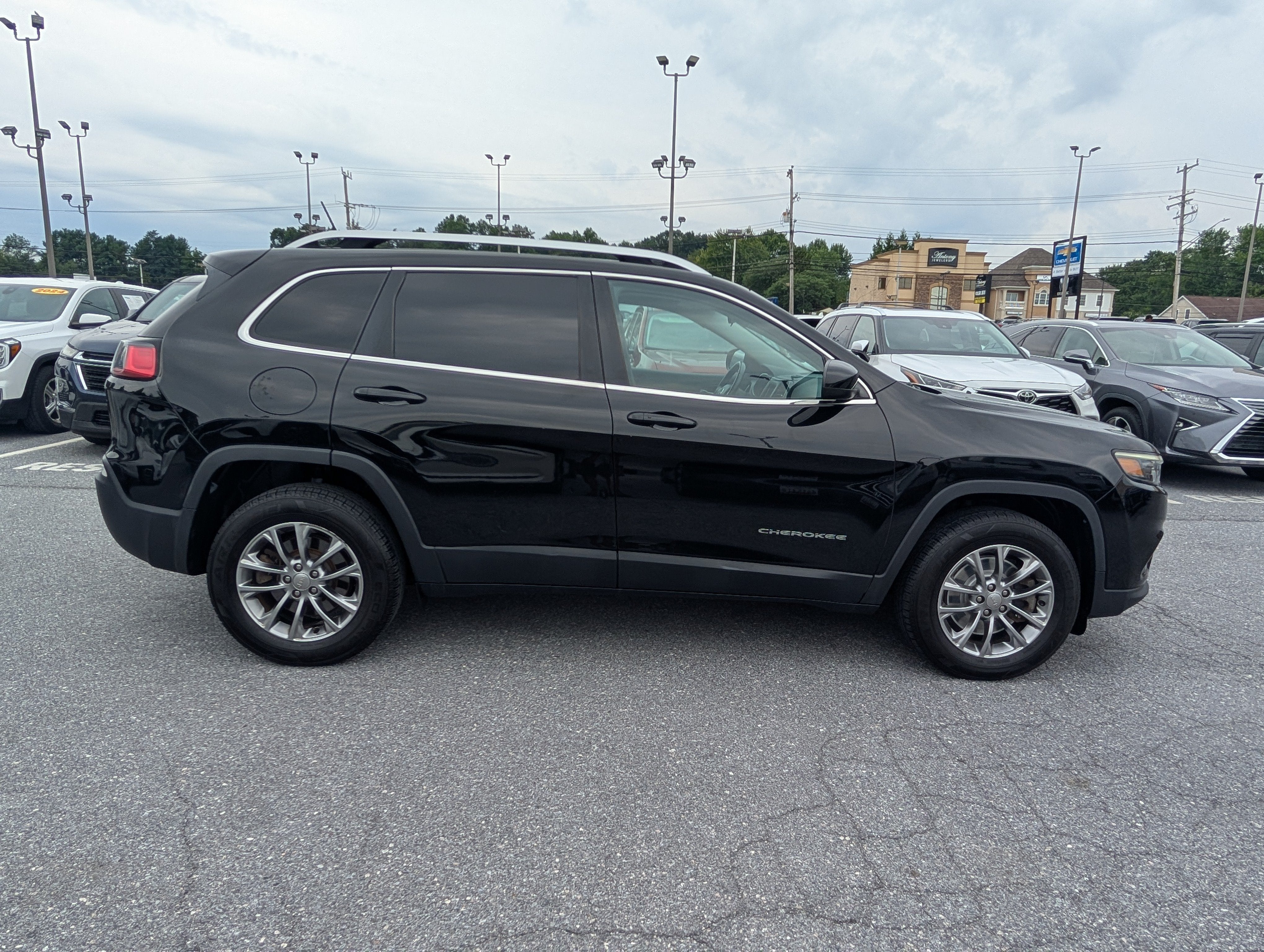 2019 Jeep Cherokee Latitude Plus