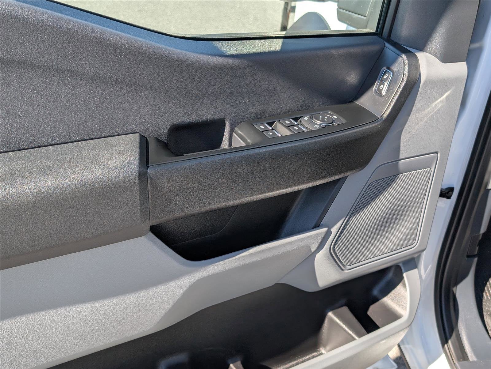 2024 Ford Super Duty F-550 DRW XL