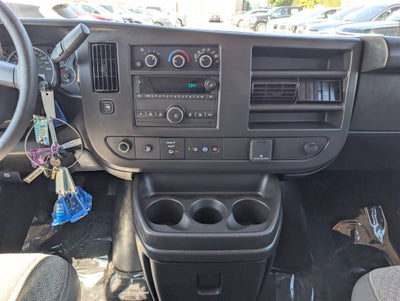 2025 Chevrolet Express Passenger 1LS