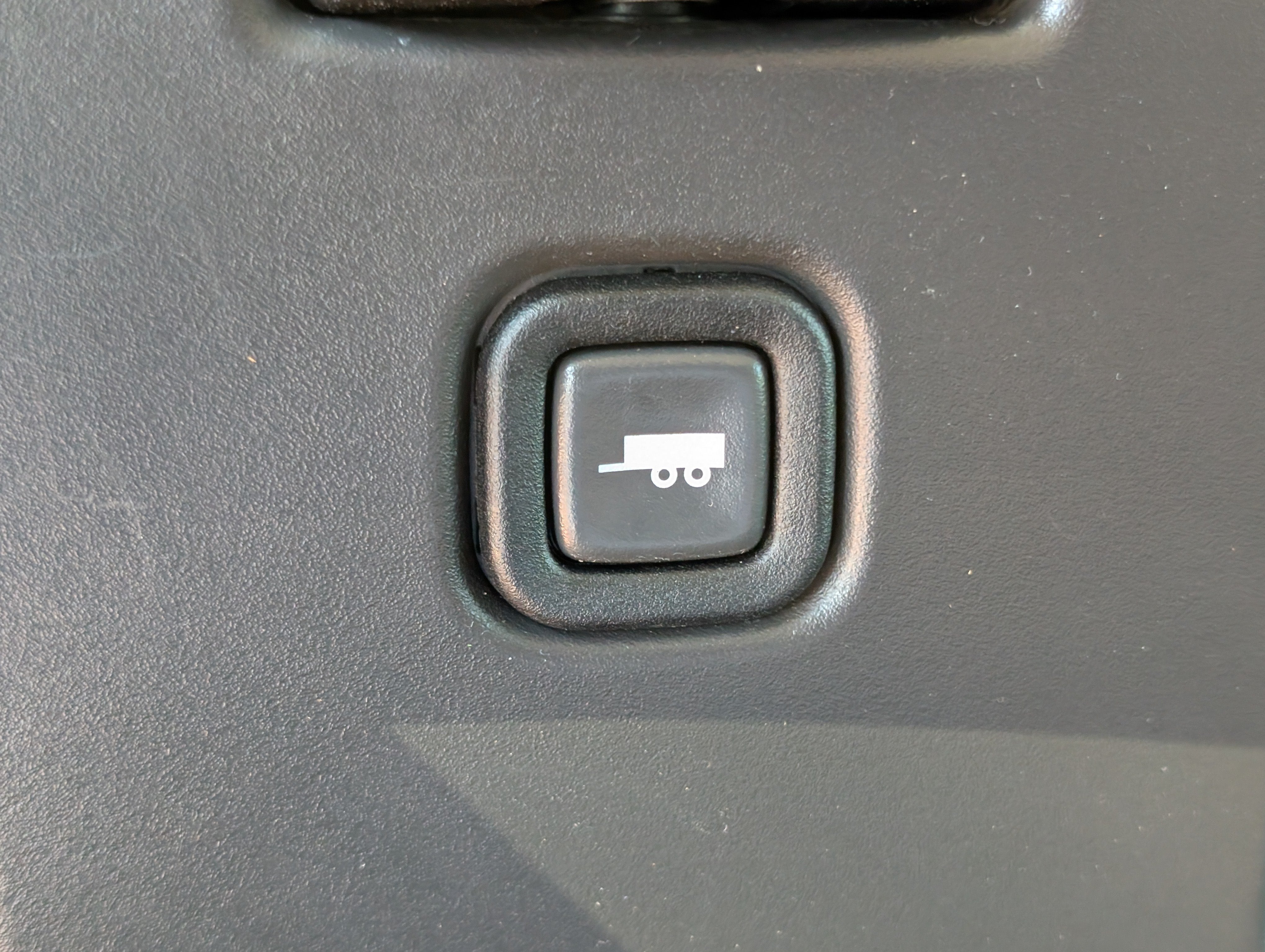 2025 Chevrolet Express Passenger 1LS