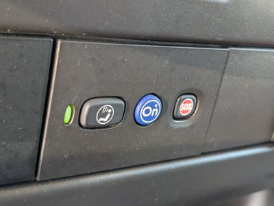 2025 Chevrolet Express Passenger 1LS