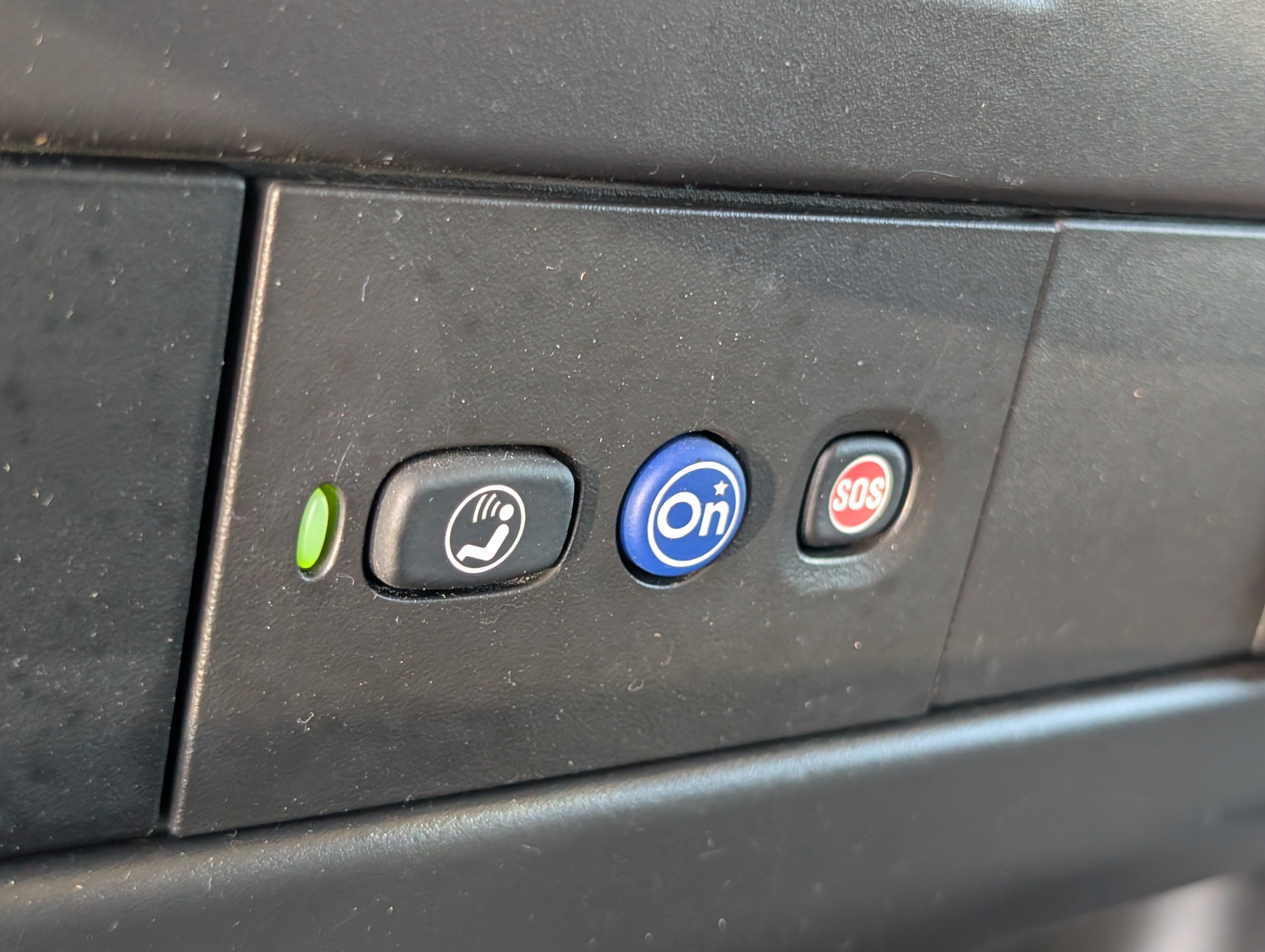 2025 Chevrolet Express Passenger 1LS