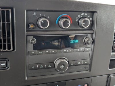 2023 Chevrolet Express Passenger 3500 1LS