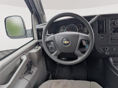 2025 Chevrolet Express Passenger 1LT