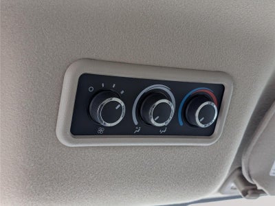 2025 Chevrolet Express Passenger 1LT