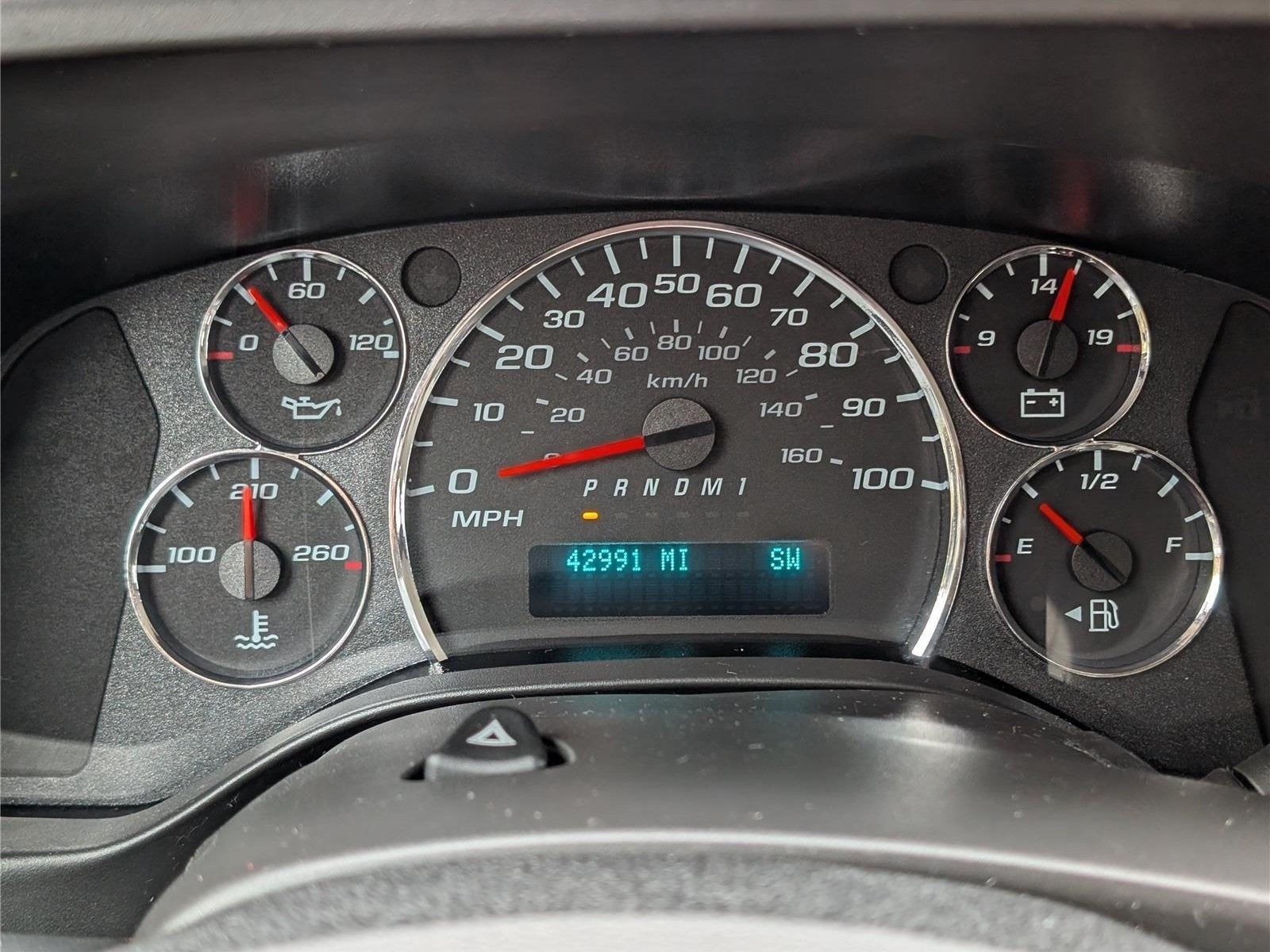 2025 Chevrolet Express Passenger 1LT
