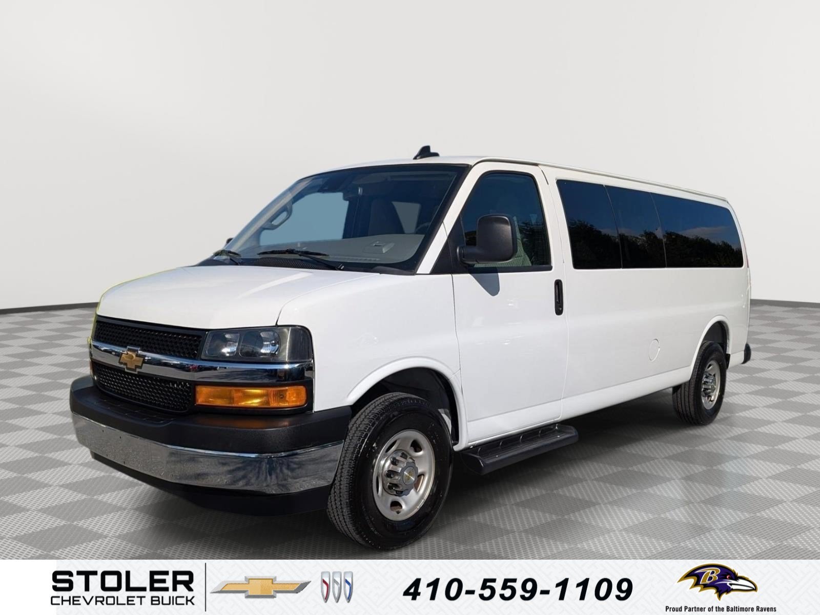 2025 Chevrolet Express Passenger 1LT