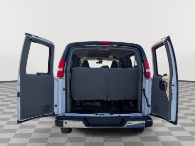 2025 Chevrolet Express Passenger 1LT