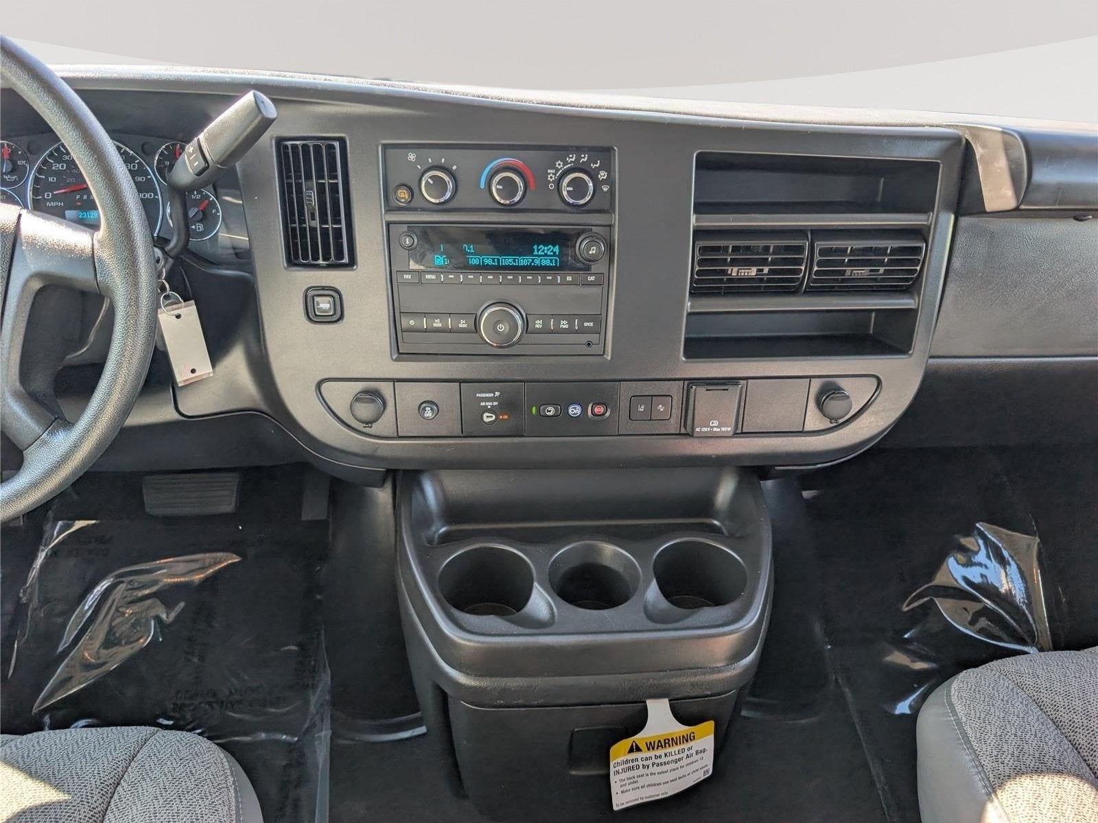 2025 Chevrolet Express Passenger 1LT