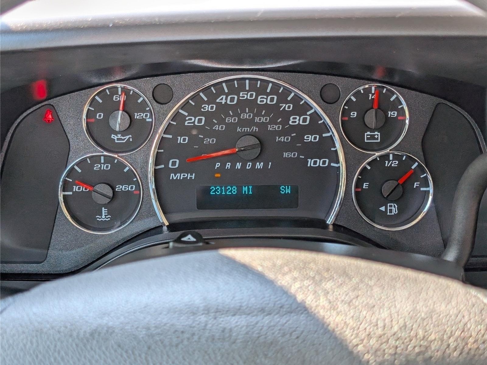 2025 Chevrolet Express Passenger 1LT