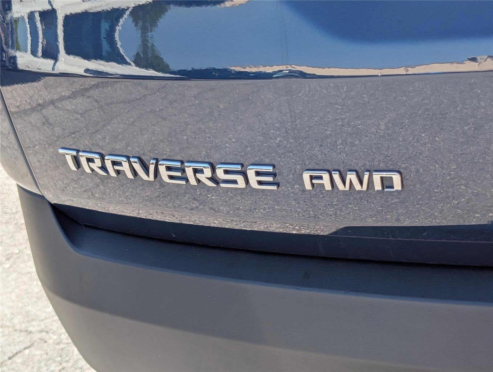 2023 Chevrolet Traverse LS