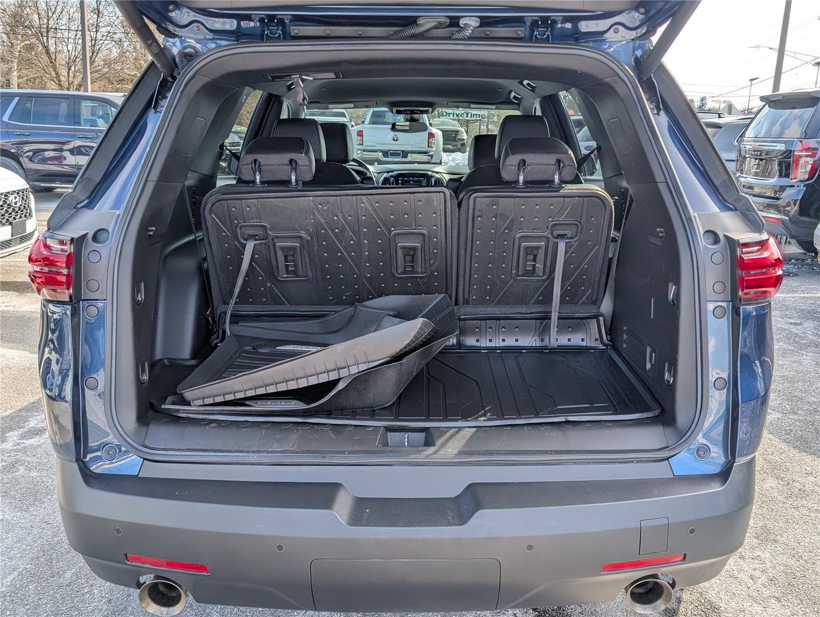 2022 Chevrolet Traverse LT Leather