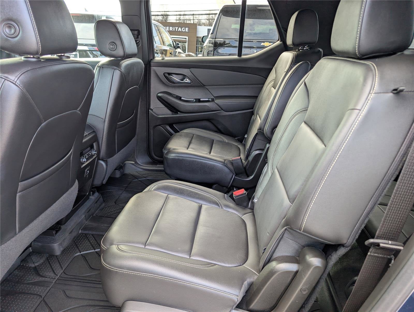 2022 Chevrolet Traverse LT Leather