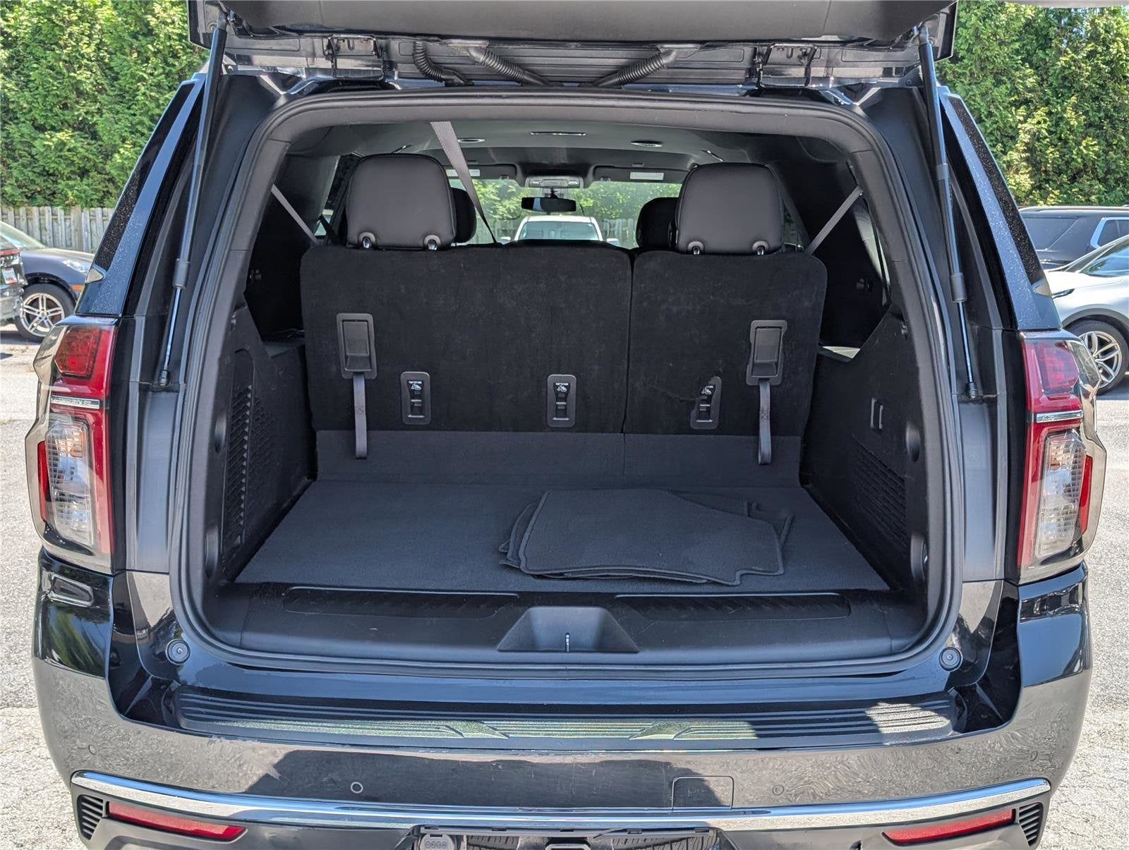 2021 Chevrolet Suburban LS