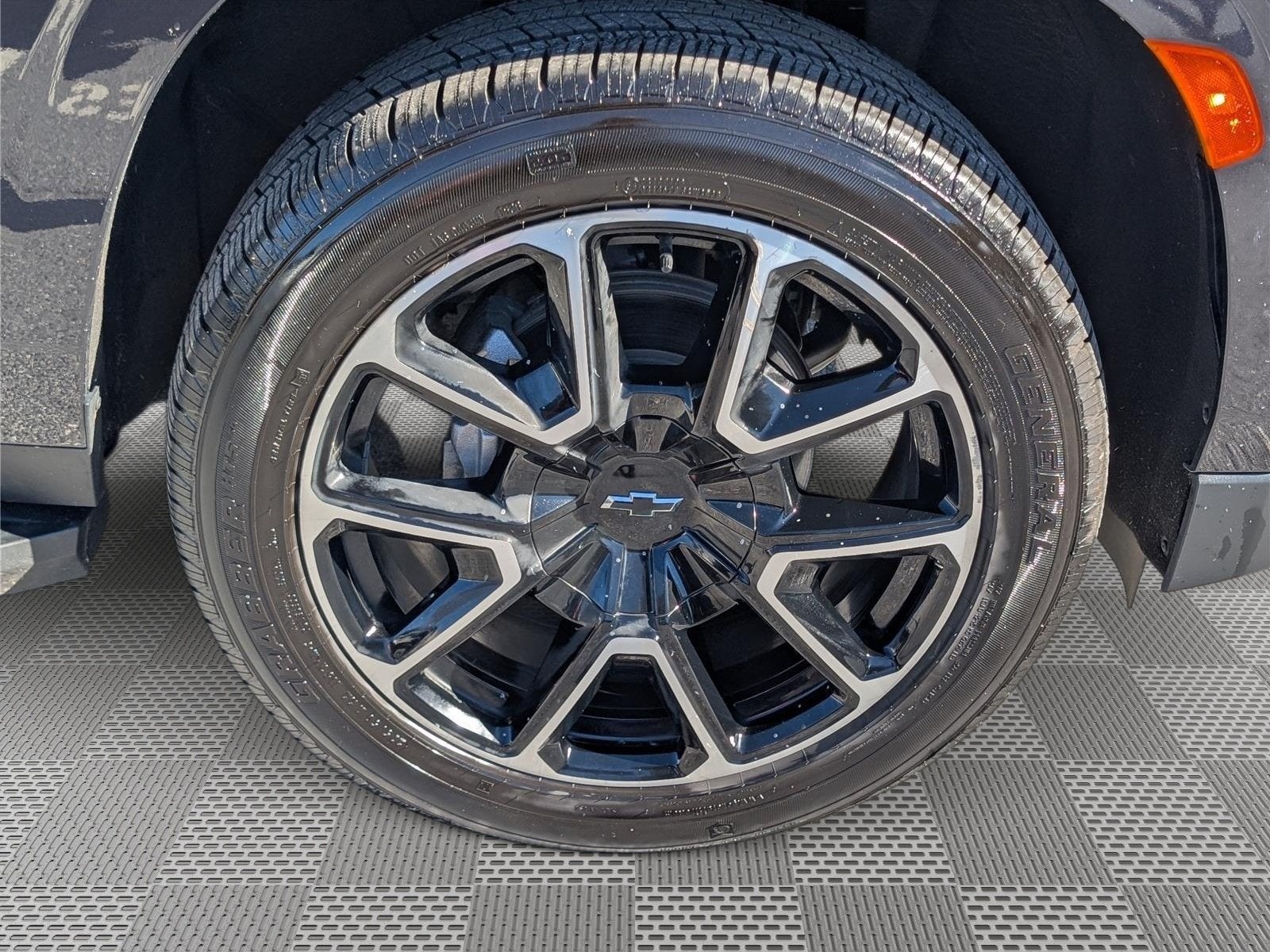 2024 Chevrolet Suburban RST