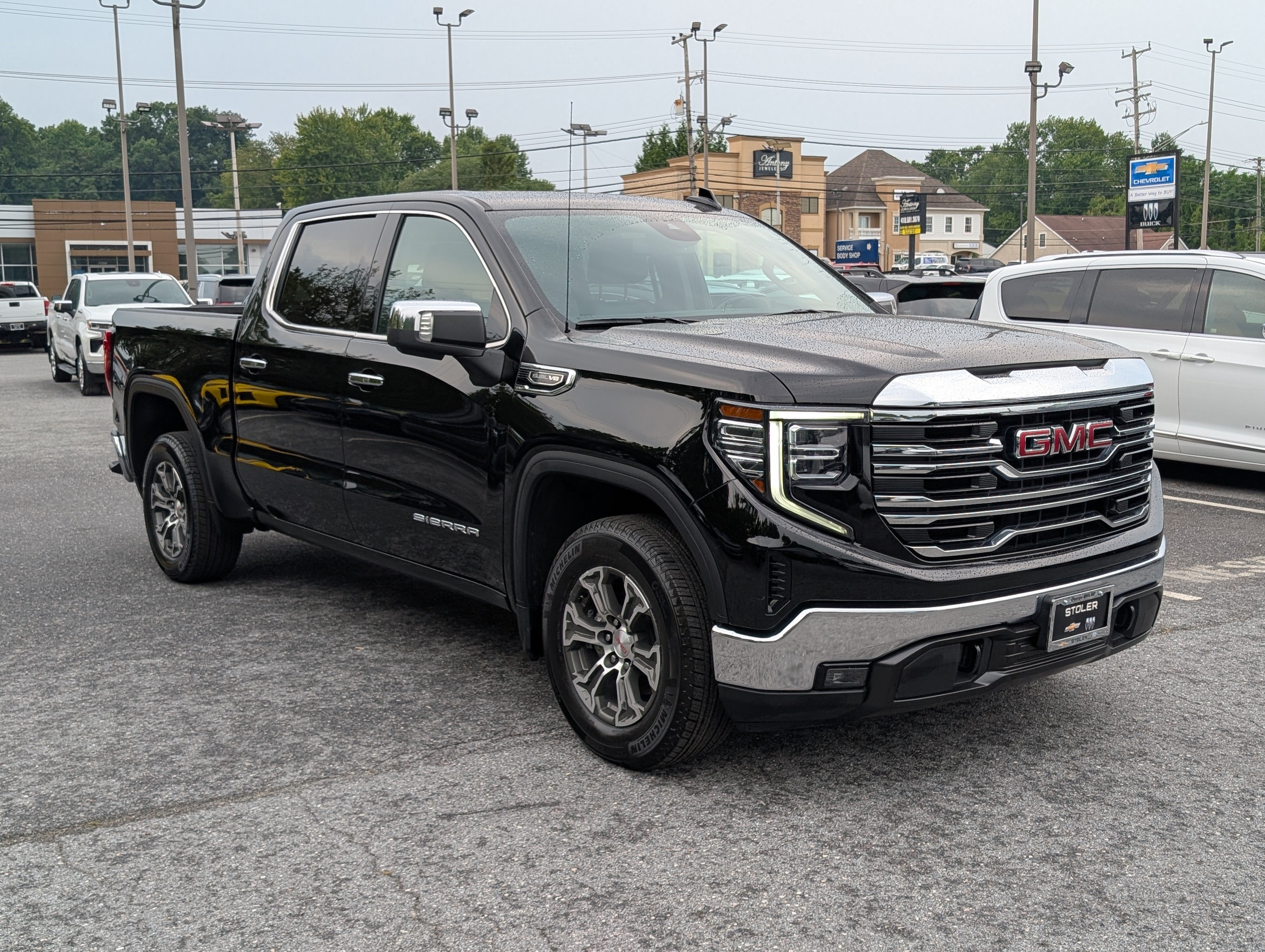 2025 GMC Sierra 1500 SLT