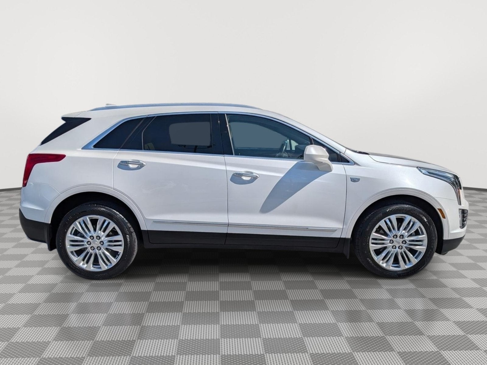 2018 Cadillac XT5 Premium Luxury FWD