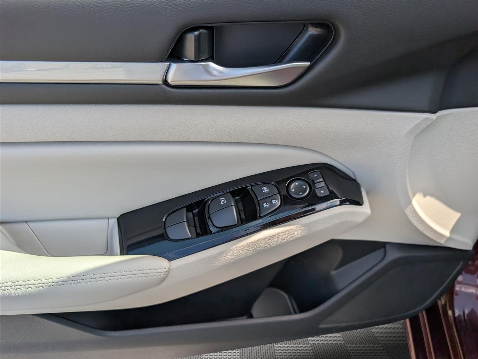 2025 Nissan Altima SL