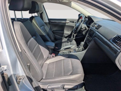 2018 Volkswagen Passat 2.0T SE