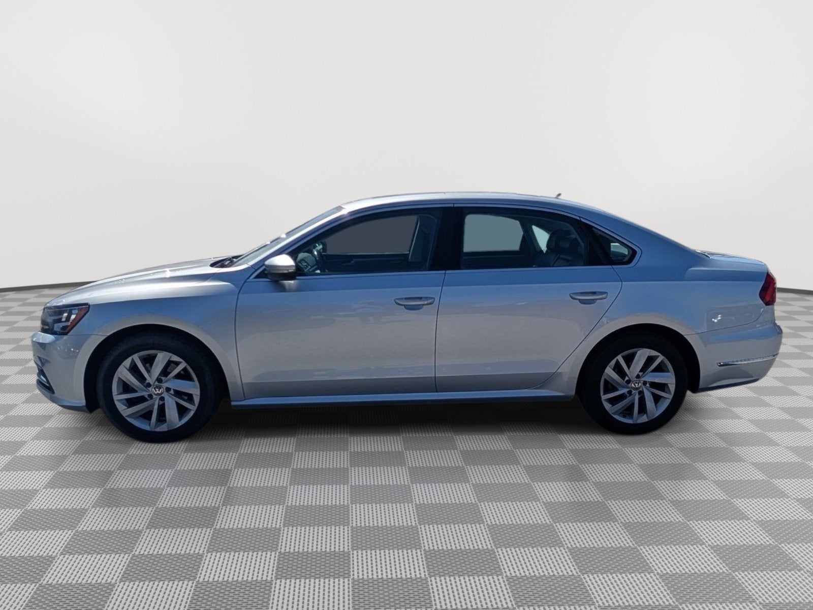2018 Volkswagen Passat 2.0T SE