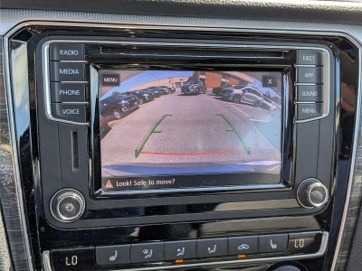 2018 Volkswagen Passat 2.0T SE