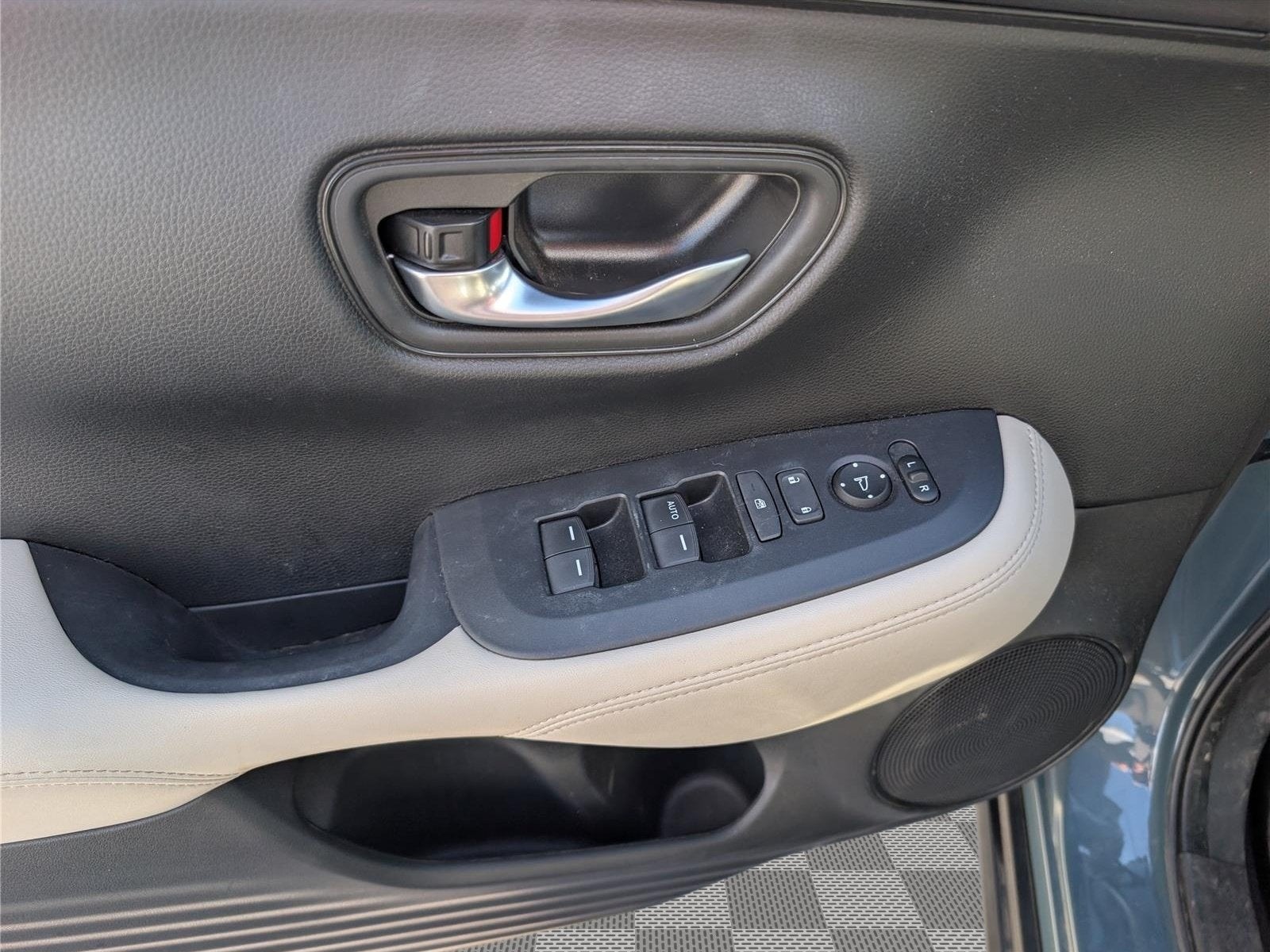 2025 Honda HR-V LX