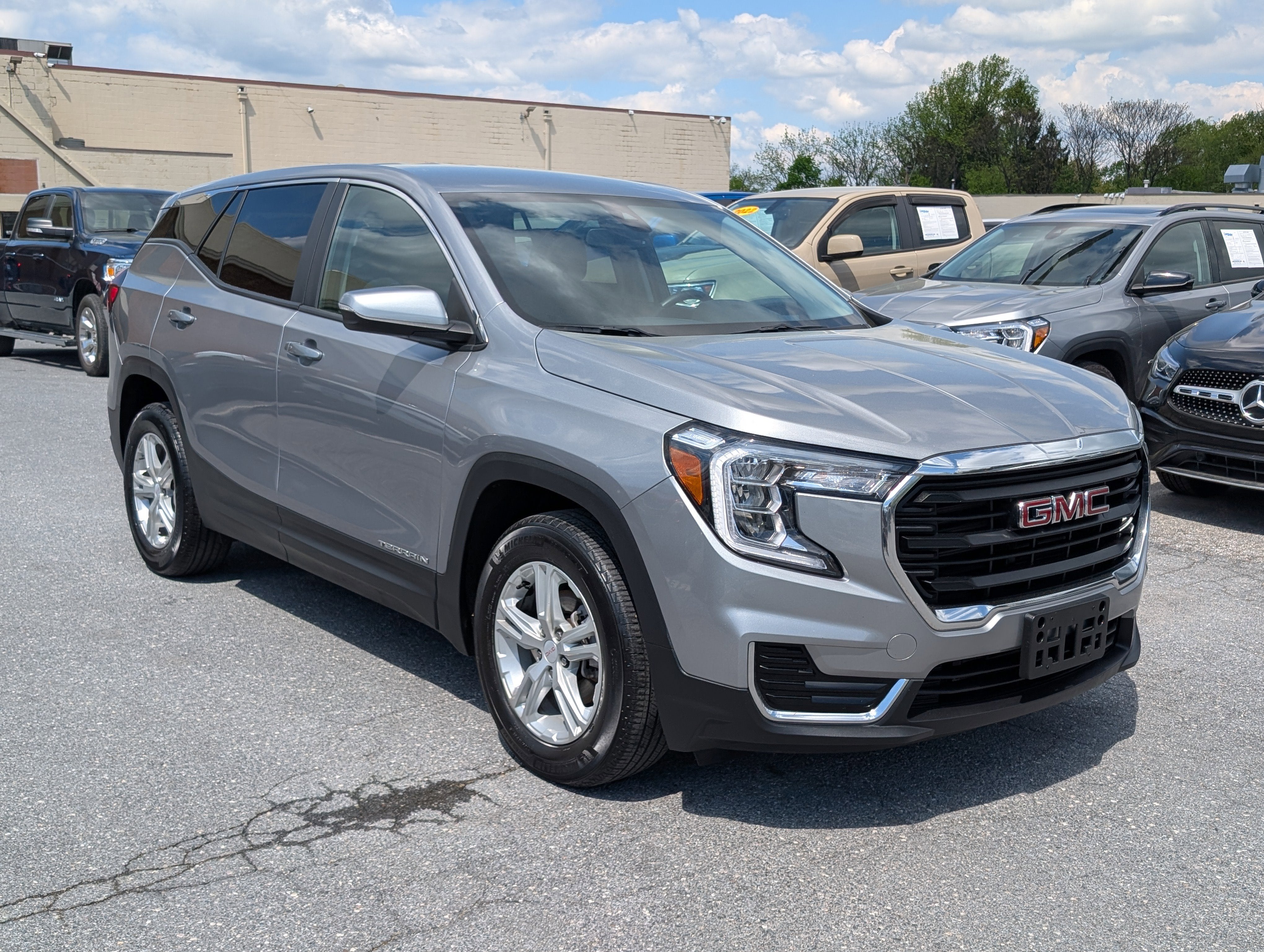 2024 GMC Terrain SLE