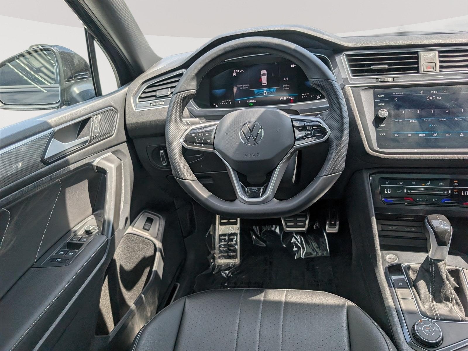2024 Volkswagen Tiguan SE R-Line Black