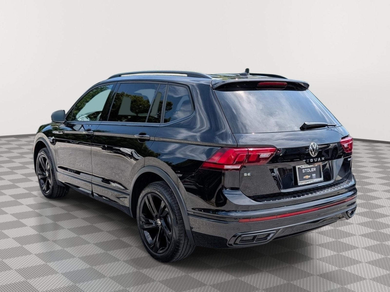 2024 Volkswagen Tiguan SE R-Line Black