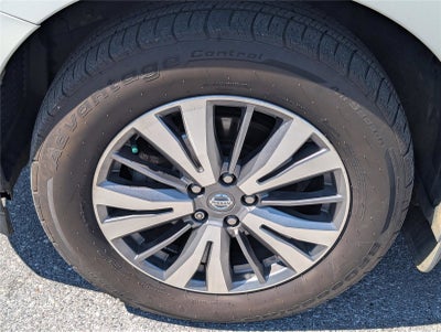 2020 Nissan Pathfinder SV