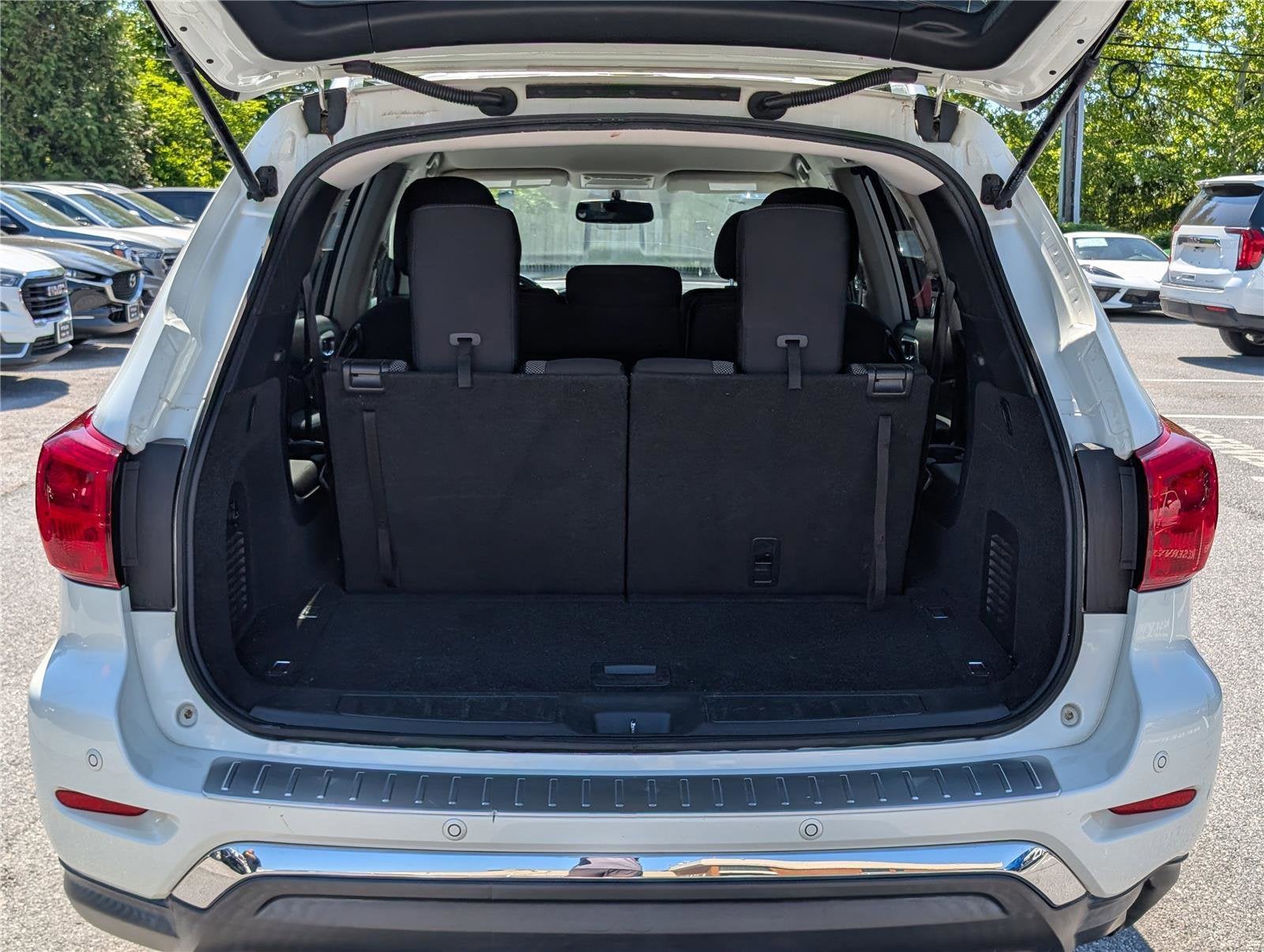 2020 Nissan Pathfinder SV