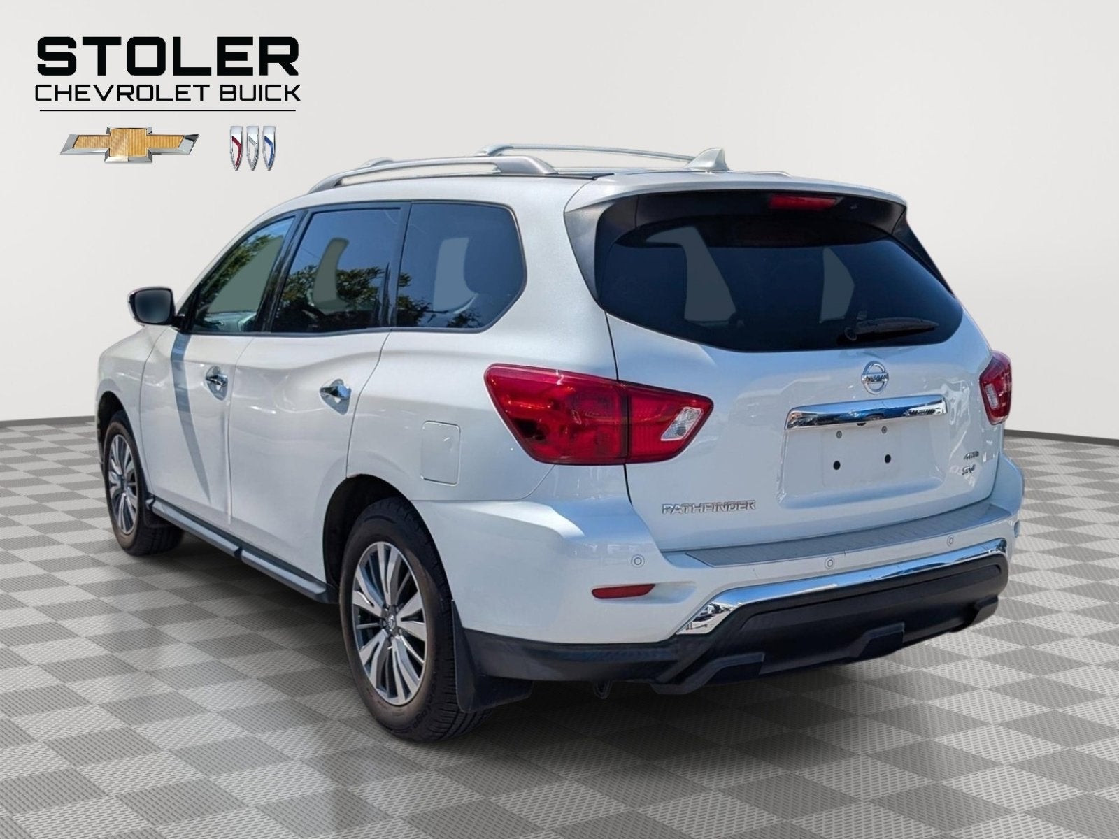 2020 Nissan Pathfinder SV
